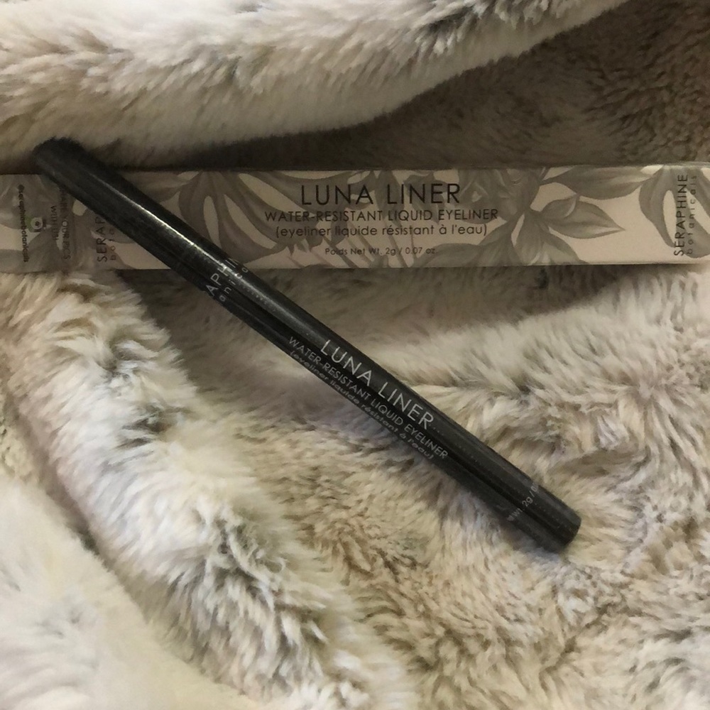 Seraphine eye liner
